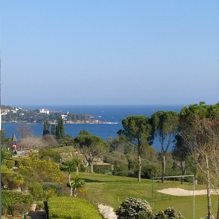 Studio 4P Vue Mer Calme Cap Esterel Сен-Рафаель Екстер'єр фото